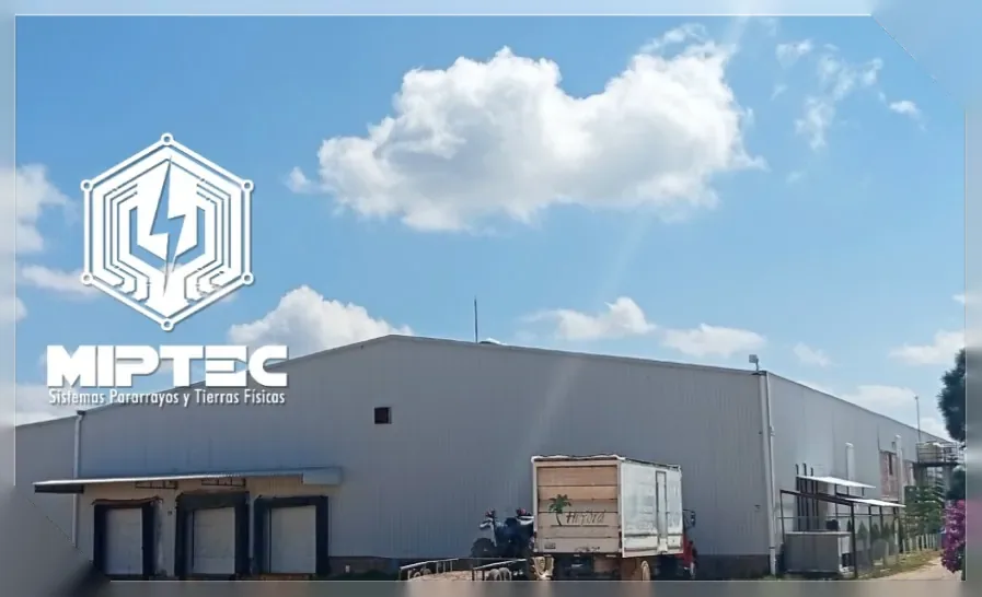 Nave industrial protegida con sistema pararrayos MIPTEC