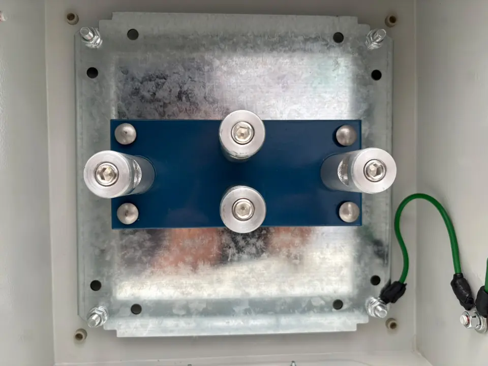 Bornes conectores de acero inoxidable del acoplador MT-RayProtect 03